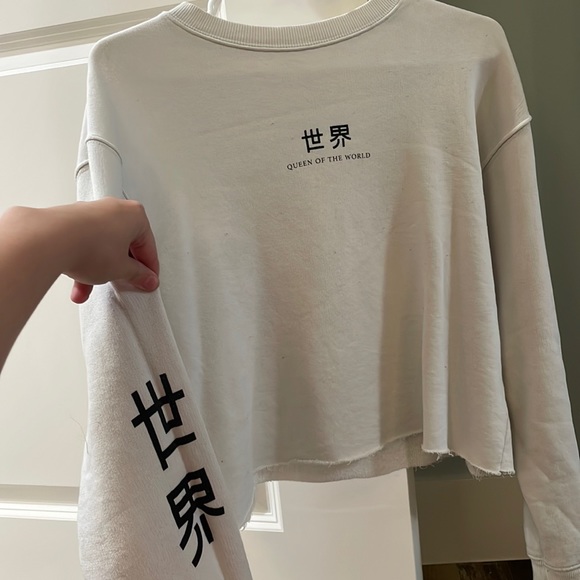 White crop longsleeve✨ - Picture 2 of 5